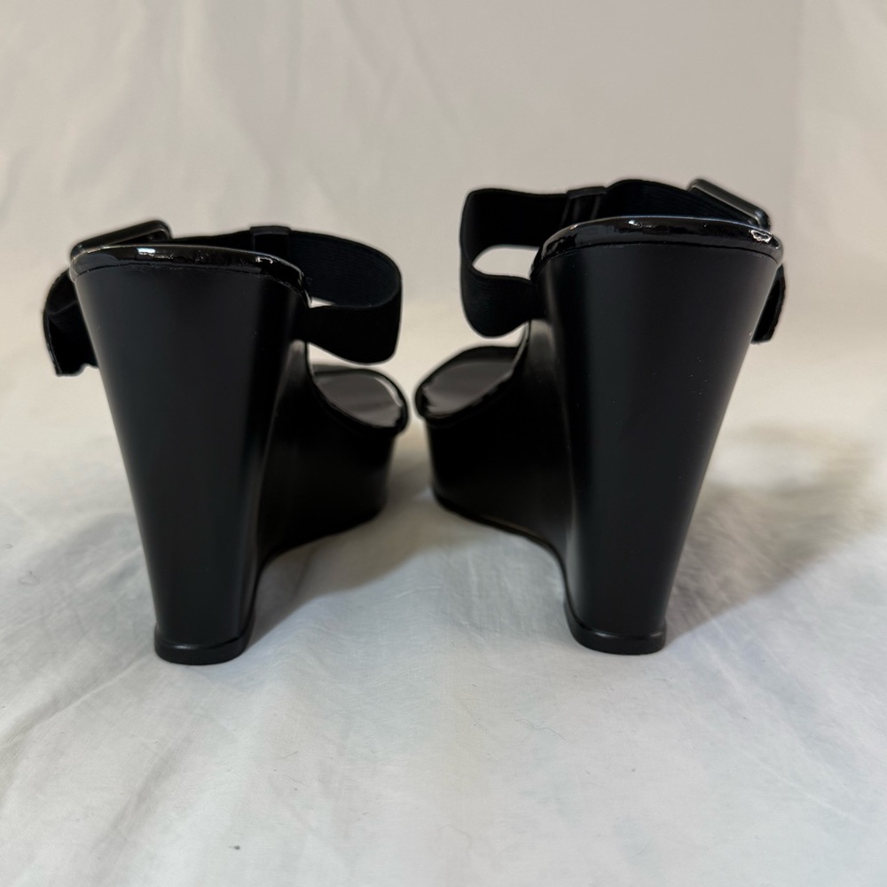 Charles by Charles David Black Wedge Sandals Size 7.5 - Picture 5 of 6
